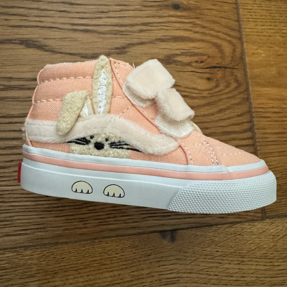 Rabbit Bunny Vans Sk8-Mid Reissue 
Garden Party Peach Dust /baby pink